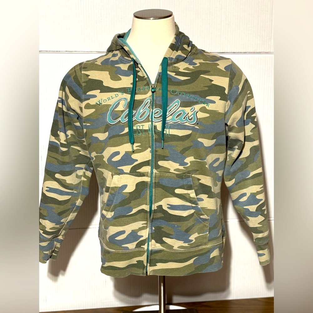 Cabela's Camouflage Hoodie XL front zipper & hood. WORLD’s Foremost Outfitter
